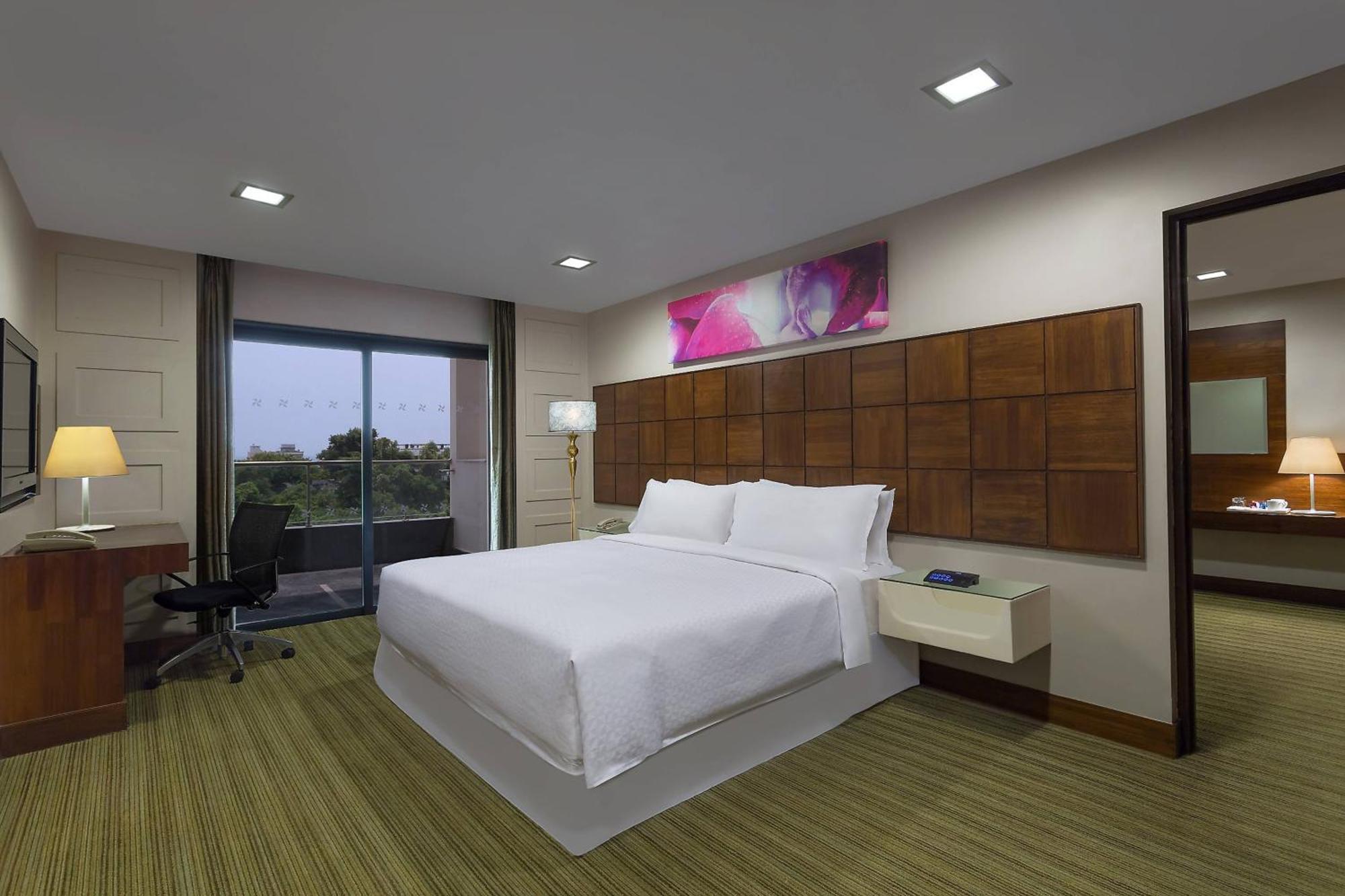 Four Points By Sheraton Visakhapatnam Esterno foto